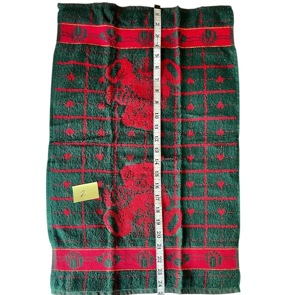 Vintage Christmas Bear Towel Set Of 3 With Gift Motif In Green & Red